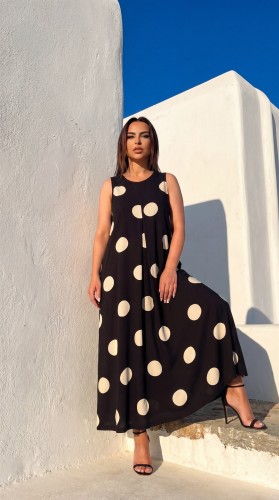 Luźna sukienka maxi w grochy – czarna z beżowymi kropkami